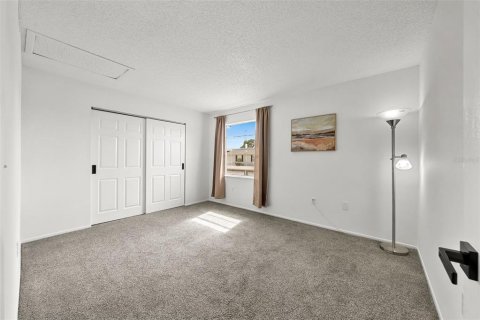 Townhouse in Tampa, Florida 2 bedrooms, 96.62 sq.m. № 2313236 - photo 28