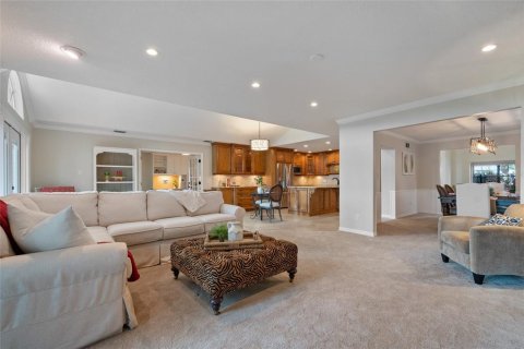 House in Apopka, Florida 3 bedrooms, 319.12 sq.m. № 1894779 - photo 16
