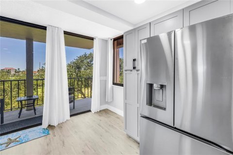 Condominio en venta en Saint Petersburg, Florida, 2 dormitorios, 97.55 m2 № 2298323 - foto 10