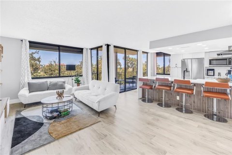 Condominio en venta en Saint Petersburg, Florida, 2 dormitorios, 97.55 m2 № 2298323 - foto 11