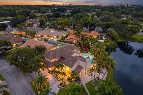 Villa ou maison à Plantation, Floride 5 chambres, 314.94 m2 № 2173534