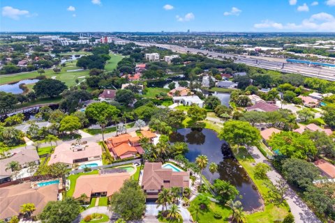 Villa ou maison à vendre à Plantation, Floride: 5 chambres, 314.94 m2 № 2173534 - photo 15