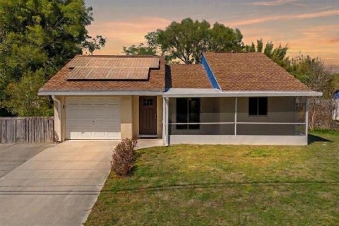 House in Sarasota, Florida 2 bedrooms, 87.79 sq.m. № 2093344