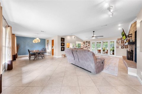 House in Orlando, Florida 3 bedrooms, 178.28 sq.m. № 1795586 - photo 12