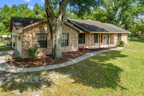 House in Orlando, Florida 3 bedrooms, 178.28 sq.m. № 1795586 - photo 1
