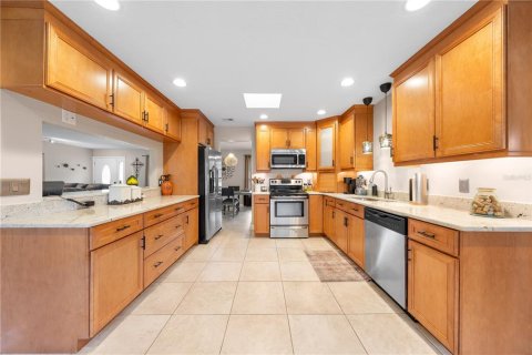 House in Orlando, Florida 3 bedrooms, 178.28 sq.m. № 1795586 - photo 5