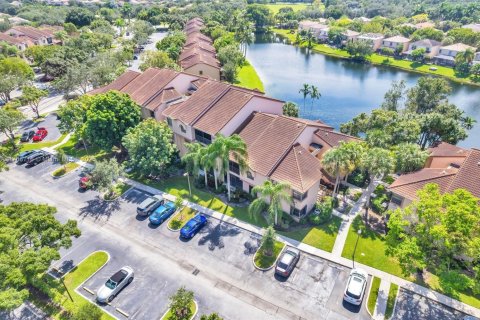 Condo in Plantation, Florida, 2 bedrooms  № 1867570 - photo 16