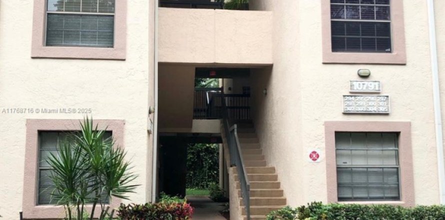 Condo in Plantation, Florida, 2 bedrooms № 1867570