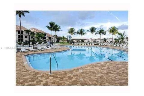Condo in Plantation, Florida, 2 bedrooms  № 1867570 - photo 17