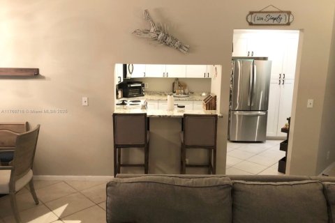 Condo in Plantation, Florida, 2 bedrooms  № 1867570 - photo 5