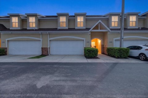 Townhouse in Tampa, Florida 3 bedrooms, 161.28 sq.m. № 2259214 - photo 25