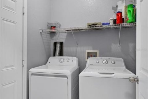 Townhouse in Tampa, Florida 3 bedrooms, 161.28 sq.m. № 2259214 - photo 20