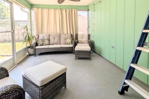 House in Deltona, Florida 2 bedrooms, 109.44 sq.m. № 2208630 - photo 16