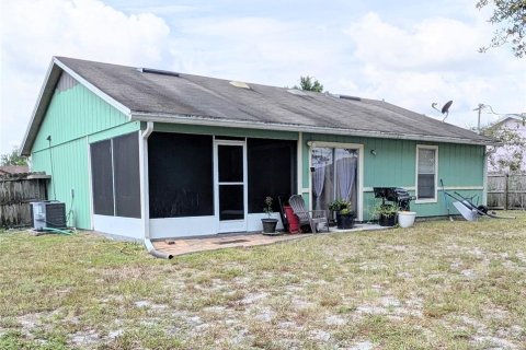 House in Deltona, Florida 2 bedrooms, 109.44 sq.m. № 2208630 - photo 17