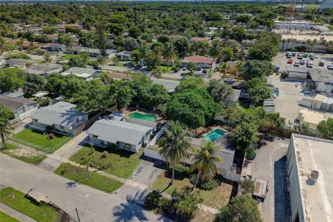 House in Pompano Beach, Florida 3 bedrooms, 111.58 sq.m. № 1929520 - photo 26