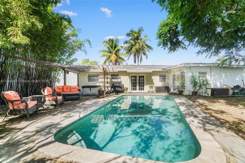 House in Pompano Beach, Florida 3 bedrooms, 111.58 sq.m. № 1929520 - photo 21