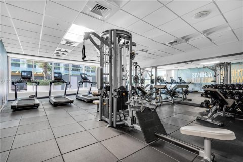 Condo in Miami, Florida, 1 bedroom  № 1887517 - photo 15