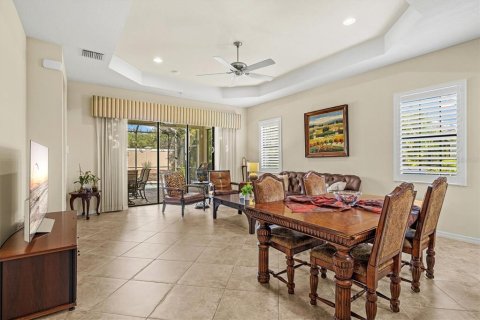 House in Bradenton, Florida 3 bedrooms, 205.22 sq.m. № 2339095 - photo 11