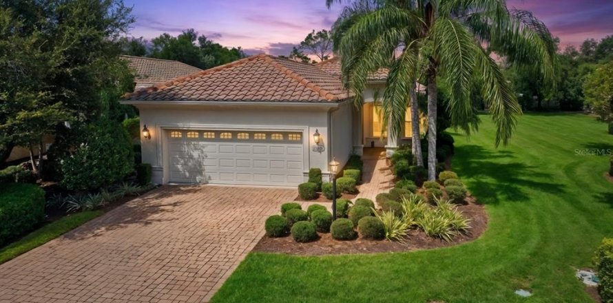 House in Bradenton, Florida 3 bedrooms, 205.22 sq.m. № 2339095