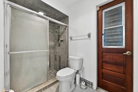 Casa en venta en Jensen Beach, Florida, 4 dormitorios, 293.2 m2 № 2192182 - foto 26