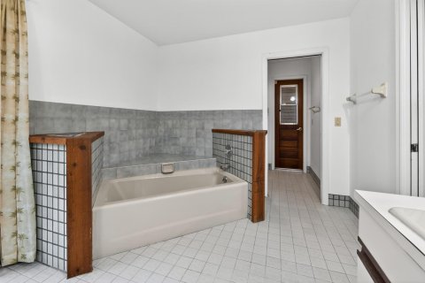 Casa en venta en Jensen Beach, Florida, 4 dormitorios, 293.2 m2 № 2192182 - foto 25
