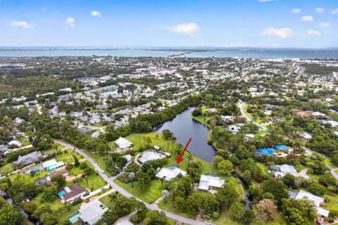 Casa en Jensen Beach, Florida 4 dormitorios, 293.2 m2 № 2192182