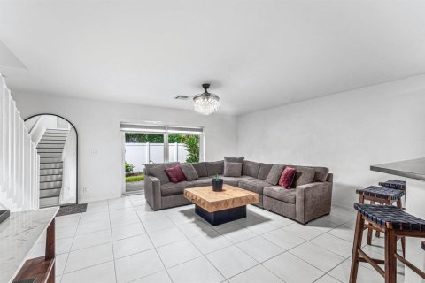 Touwnhouse à vendre à Jupiter, Floride: 3 chambres, 133.5 m2 № 2403930 - photo 2