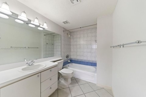 Copropriété à louer à Miami, Floride: 1 chambre, 55.18 m2 № 1872692 - photo 7