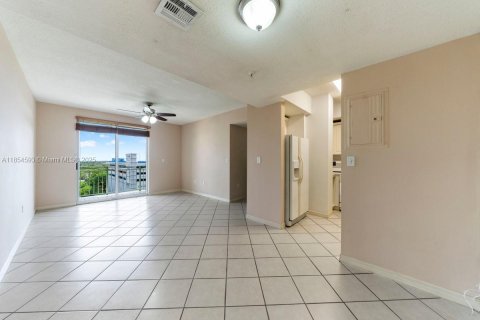 Copropriété à louer à Miami, Floride: 1 chambre, 55.18 m2 № 1872692 - photo 4