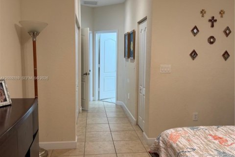 Villa ou maison à vendre à Homestead, Floride: 5 chambres, 191.66 m2 № 2345968 - photo 10