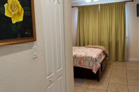 Villa ou maison à vendre à Homestead, Floride: 5 chambres, 191.66 m2 № 2345968 - photo 7