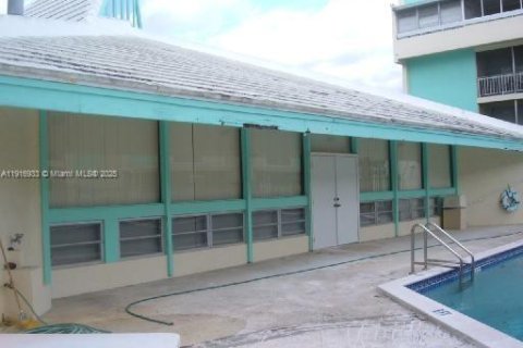 Condominio en venta en Lauderhill, Florida, 1 dormitorio, 74.32 m2 № 1973704 - foto 2