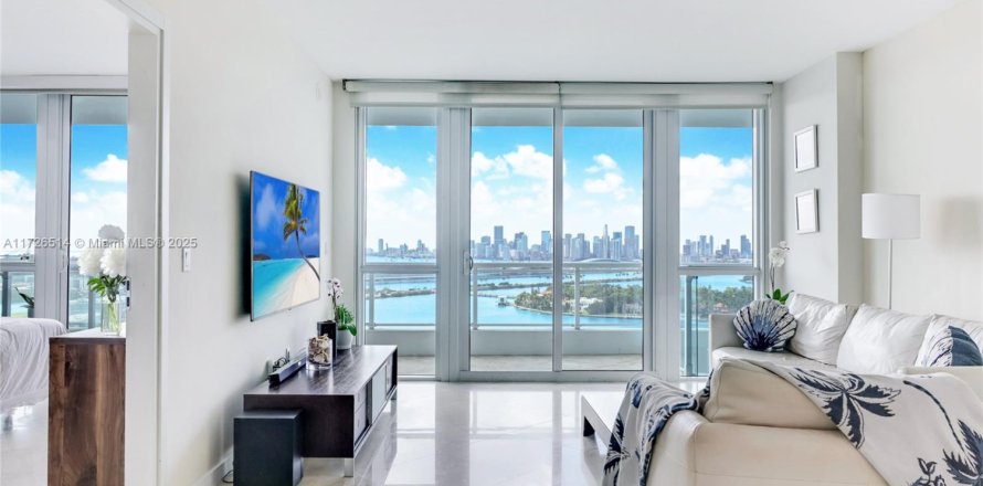 Condominio en Miami Beach, Florida, 1 dormitorio № 1702856