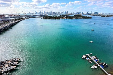 Condominio en venta en Miami Beach, Florida, 1 dormitorio, 72.46 m2 № 1702856 - foto 14