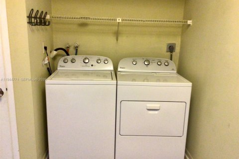 Adosado en alquiler en Lauderhill, Florida, 3 dormitorios, 113.71 m2 № 2060175 - foto 25