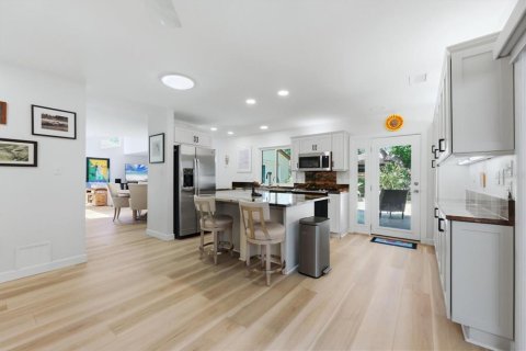 Villa ou maison à vendre à Bradenton, Floride: 3 chambres, 159.98 m2 № 2147447 - photo 4