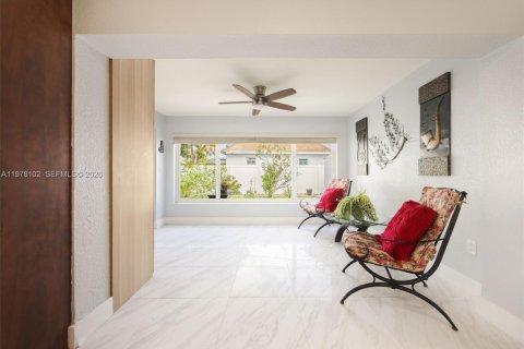 Villa ou maison à vendre à Miramar, Floride: 4 chambres, 148.09 m2 № 2049696 - photo 12