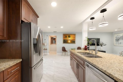 Villa ou maison à vendre à Miramar, Floride: 4 chambres, 148.09 m2 № 2049696 - photo 9