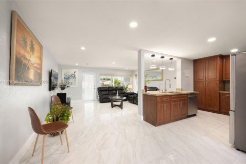 Villa ou maison à vendre à Miramar, Floride: 4 chambres, 148.09 m2 № 2049696 - photo 6