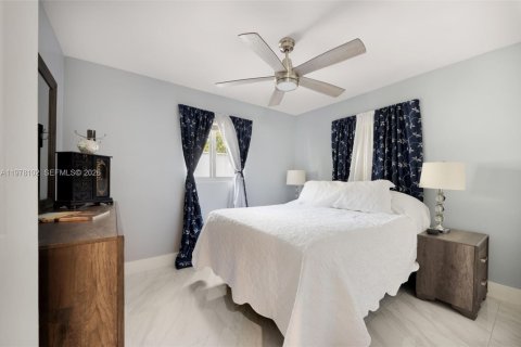 Villa ou maison à vendre à Miramar, Floride: 4 chambres, 148.09 m2 № 2049696 - photo 14