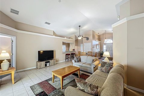 Casa en venta en Davenport, Florida, 4 dormitorios, 157.93 m2 № 1613726 - foto 11