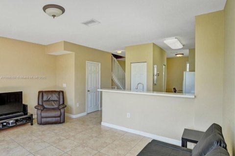 Купить таунхаус в Хомстед, Флорида 3 спальни, 123.1м2, № 1979303 - фото 7
