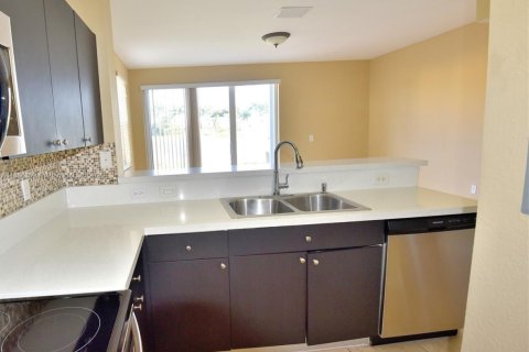 Купить таунхаус в Хомстед, Флорида 3 спальни, 123.1м2, № 1979303 - фото 9