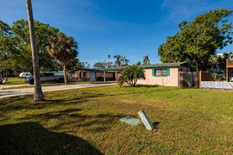 House in Saint Petersburg, Florida 2 bedrooms, 103.96 sq.m. № 1616778 - photo 14