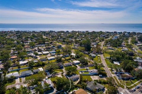 House in Saint Petersburg, Florida 2 bedrooms, 103.96 sq.m. № 1616778 - photo 21