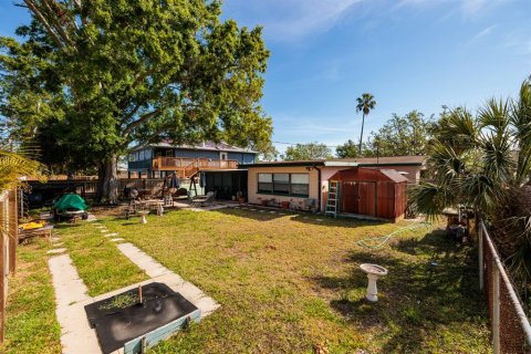 House in Saint Petersburg, Florida 2 bedrooms, 103.96 sq.m. № 1616778 - photo 15