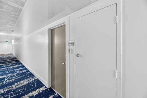 Copropriété à vendre à Fort Lauderdale, Floride: 2 chambres, 113.15 m2 № 2439386 - photo 8