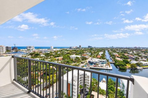 Copropriété à vendre à Fort Lauderdale, Floride: 2 chambres, 113.15 m2 № 2439386 - photo 17