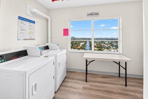 Copropriété à vendre à Fort Lauderdale, Floride: 2 chambres, 113.15 m2 № 2439386 - photo 28