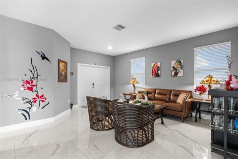 House in Homestead, Florida 4 bedrooms, 246.66 sq.m. № 2008179 - photo 8